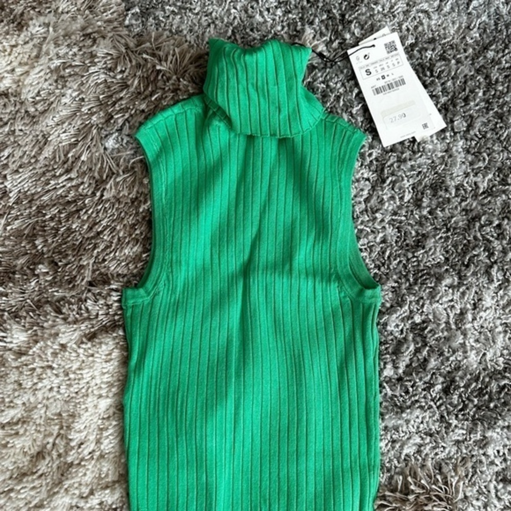 NWT Zara Vibrant Green Ribbed Tank Top